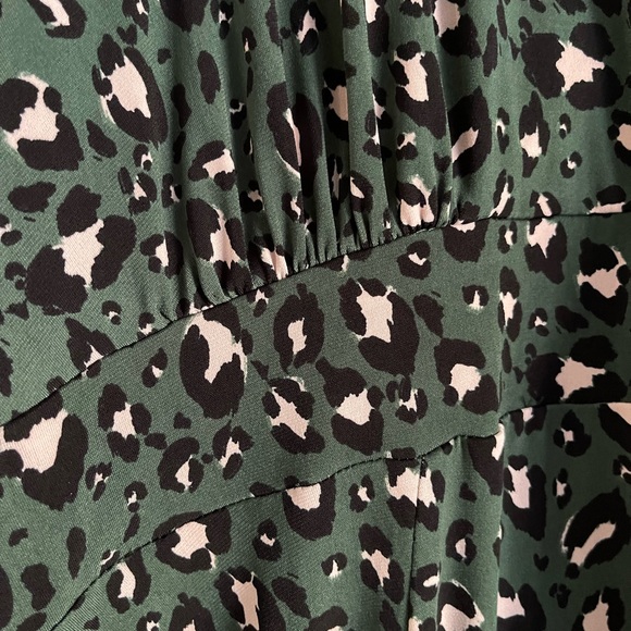 Torrid leopard print hi-lo dress size 2 (18/20) - Picture 7 of 9